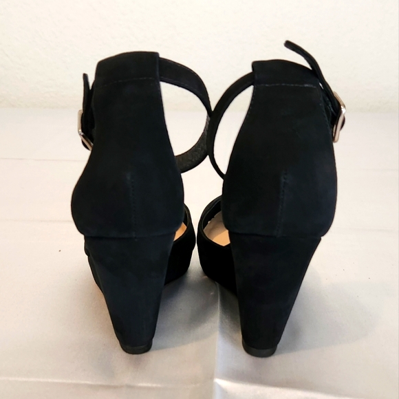 Like new !!RANDALL LEOFFLER Is black Suede Wedge Heeled sandals size 7 - Picture 5 of 8
